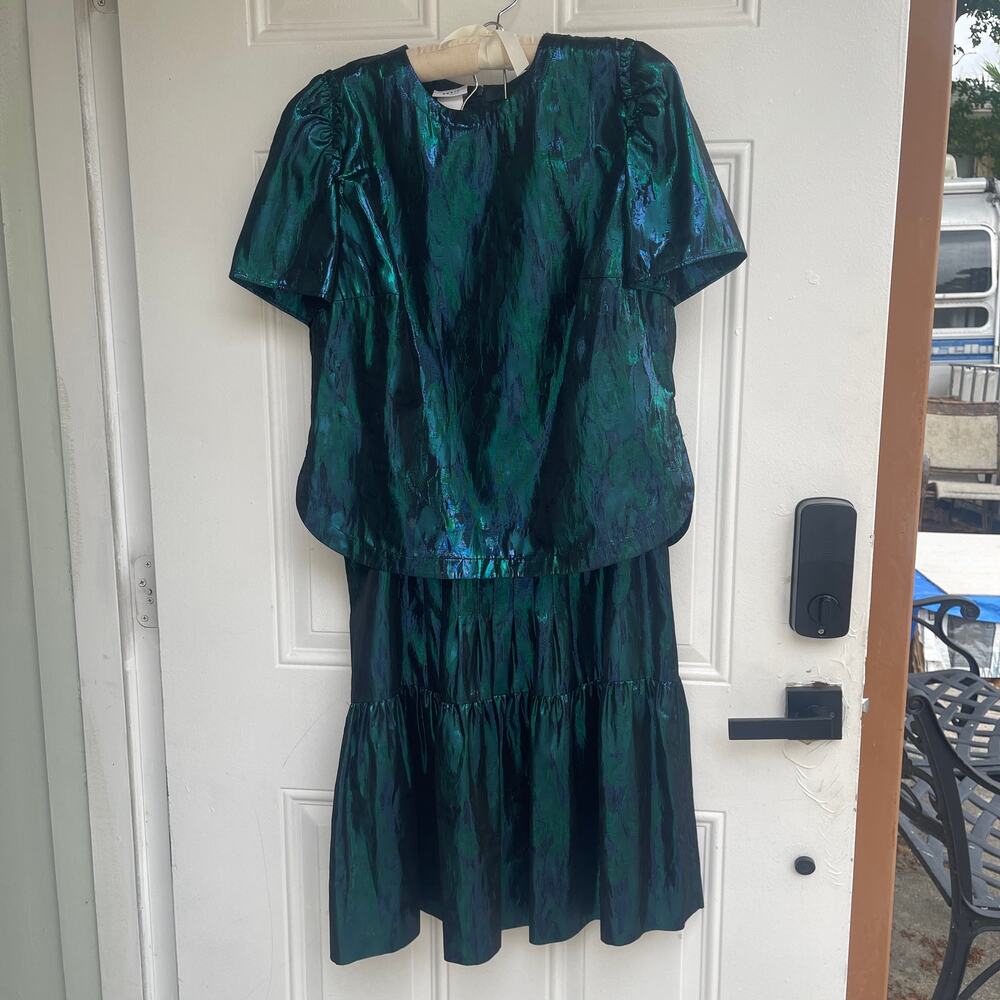 Akris Punto 2 Piece Skirt Set Size 12 Green Blue Iridescent Italian Fabric NWOT